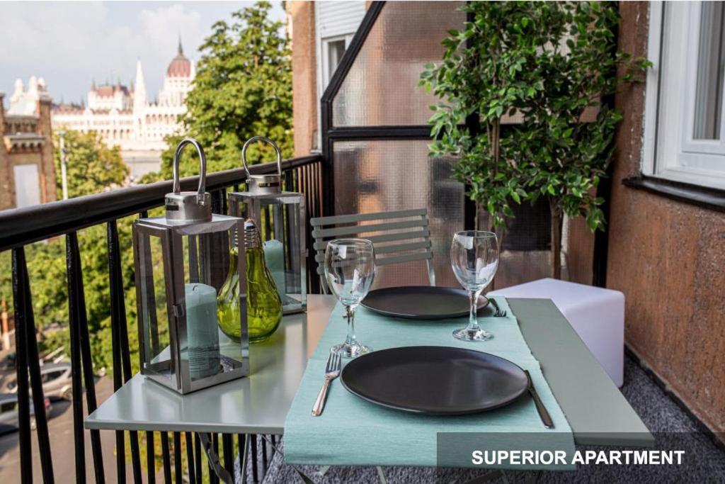Apartman Bpr Agathe Elegant With Parliament View Budapest